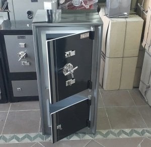 Çelik Para Kasası 105 Cm 145 Kg Dolaplı Kademeli Kilit