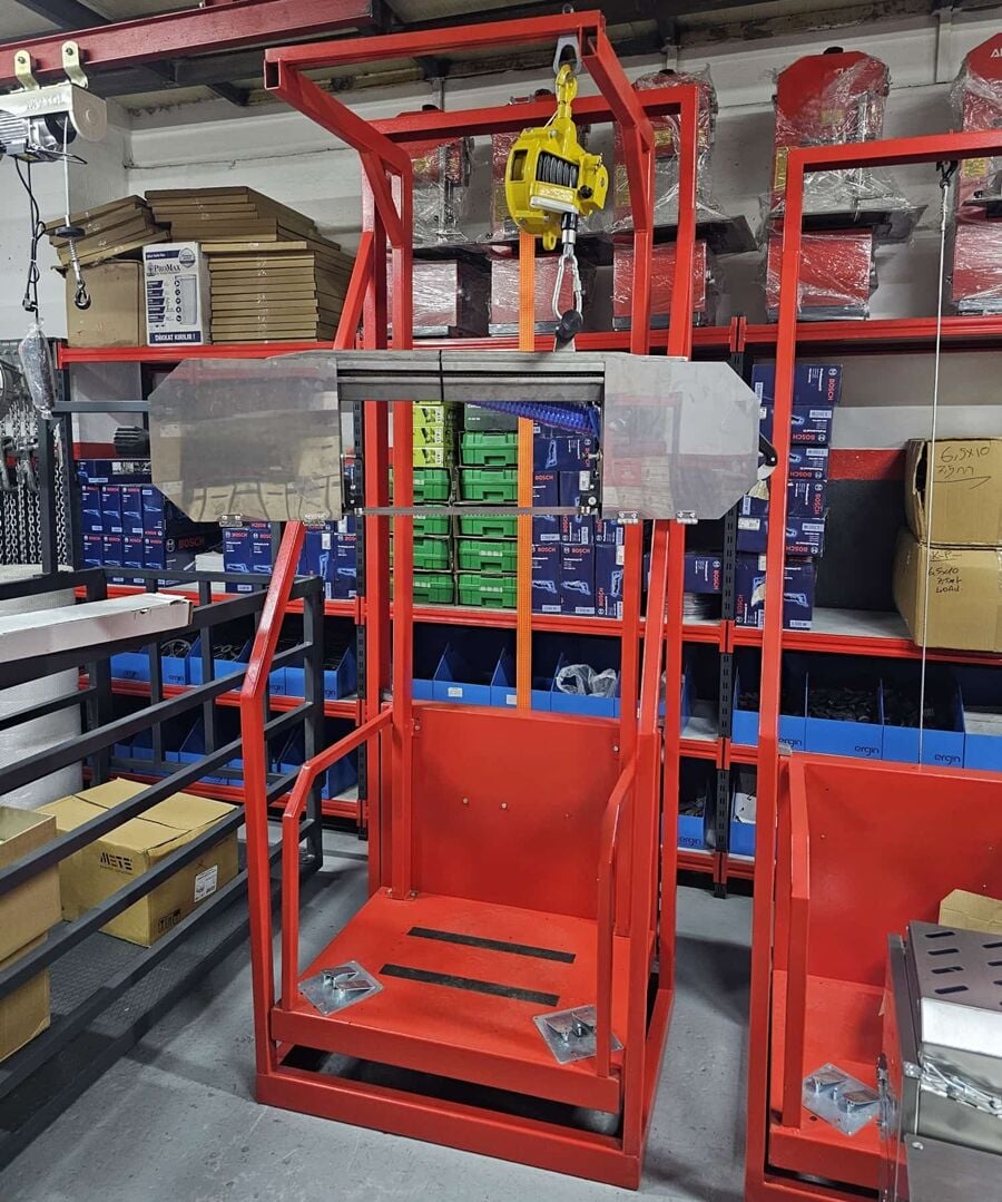 Asansörlü Sulu Karkas Bölme Kesme Testeresi