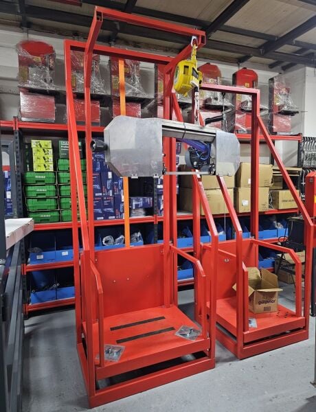 Asansörlü Sulu Karkas Bölme Kesme Testeresi